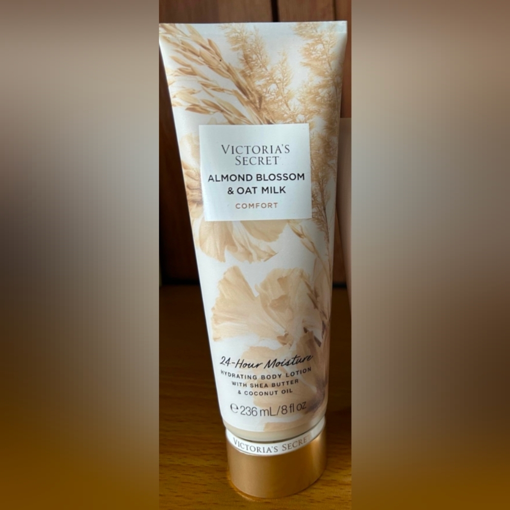 Victoria's Secret Almond Blossom & Oat Milk Comfort Body Lotion Shea New